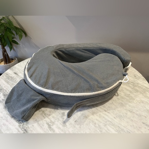 My Brest Friend - Deluxe Nursing Pillow - Picture 5 of 6